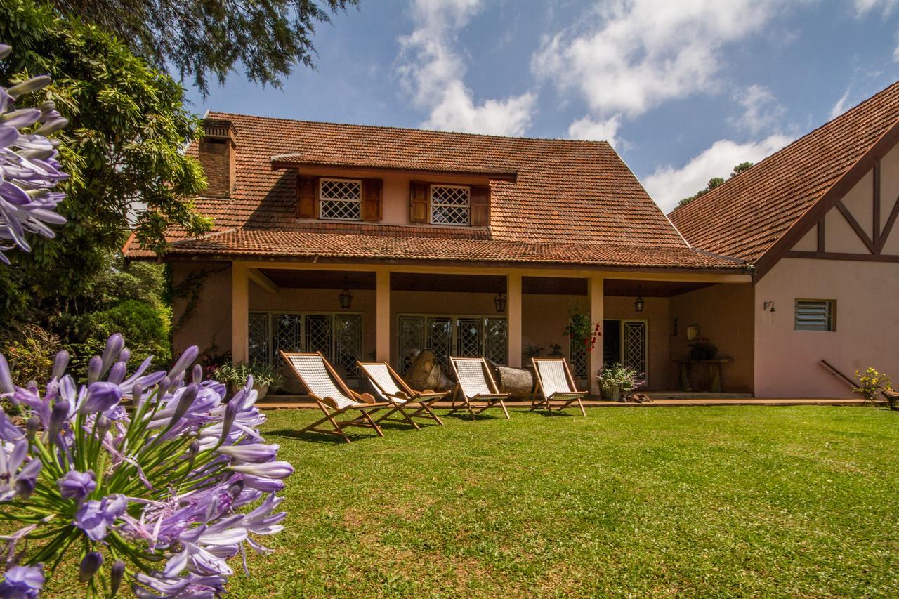 Casa De Cor Rosa Casa Dos Pinheiros Villa - Campos do Jordao — Fotos 3